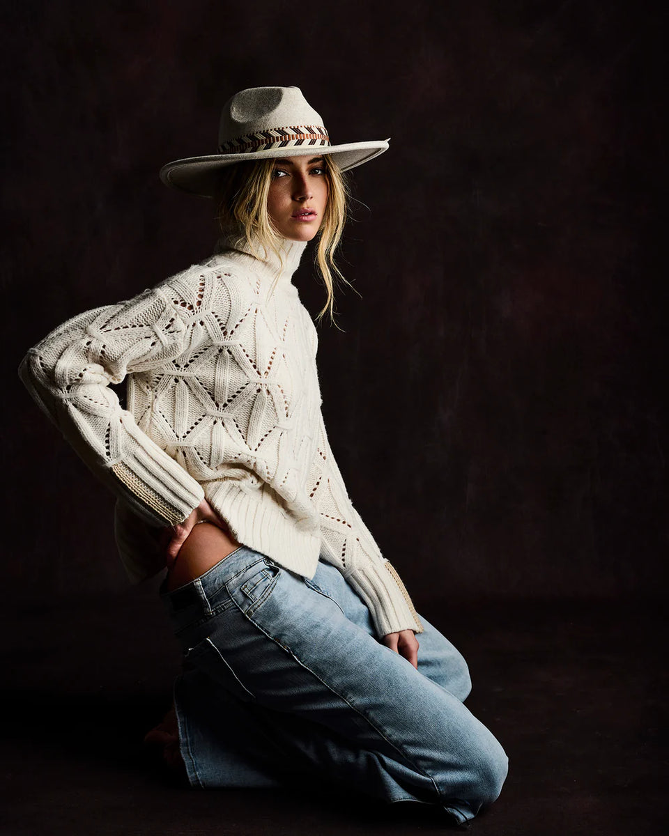 LISA TODD THE STAND OUT SWEATER – The Apple Tree display picture 2