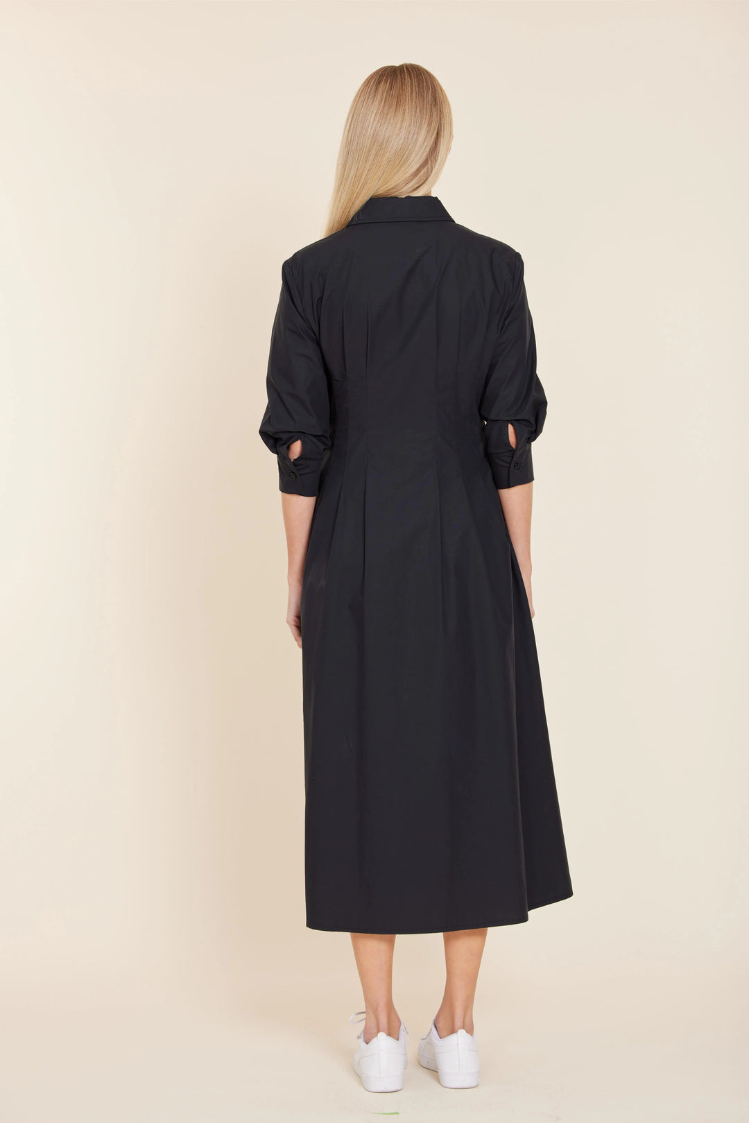 black 3 4 sleeve midi dress DOLCE CABO POPLIN 3/4 WITH DARTED WAIST transitioning seamlessly from the ss2023 Color:Black/Rust Black Shiny Tricot Tube